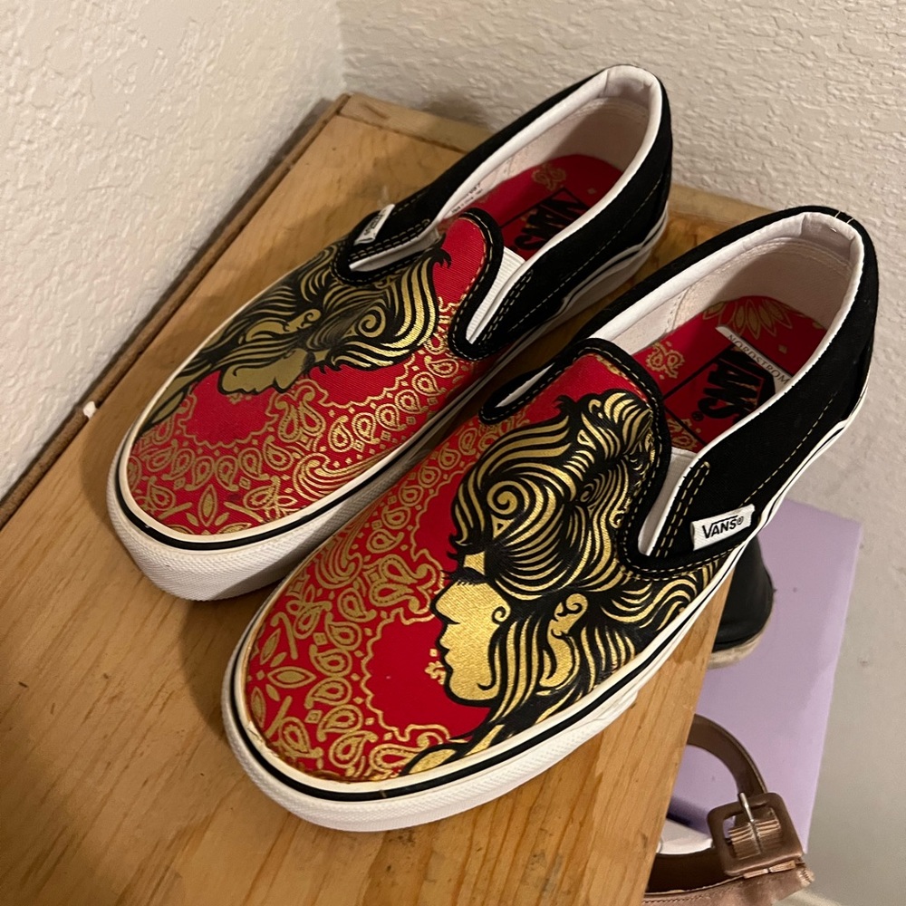 RARE NEW Vans Geisha Girl Slip On. Wmns 7. Mens 5